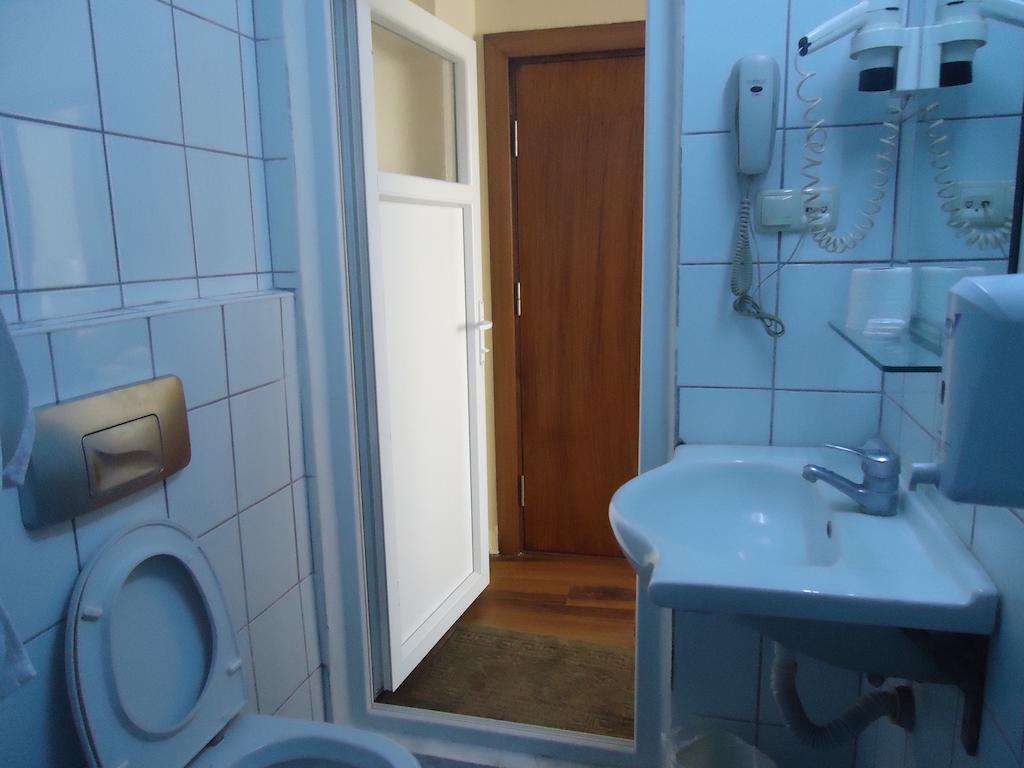 Hotel Ozkar Мерсин Екстериор снимка